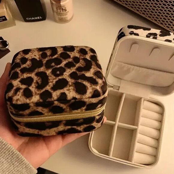 Jewelry - LEOPARD PRINT JEWELRY CASE